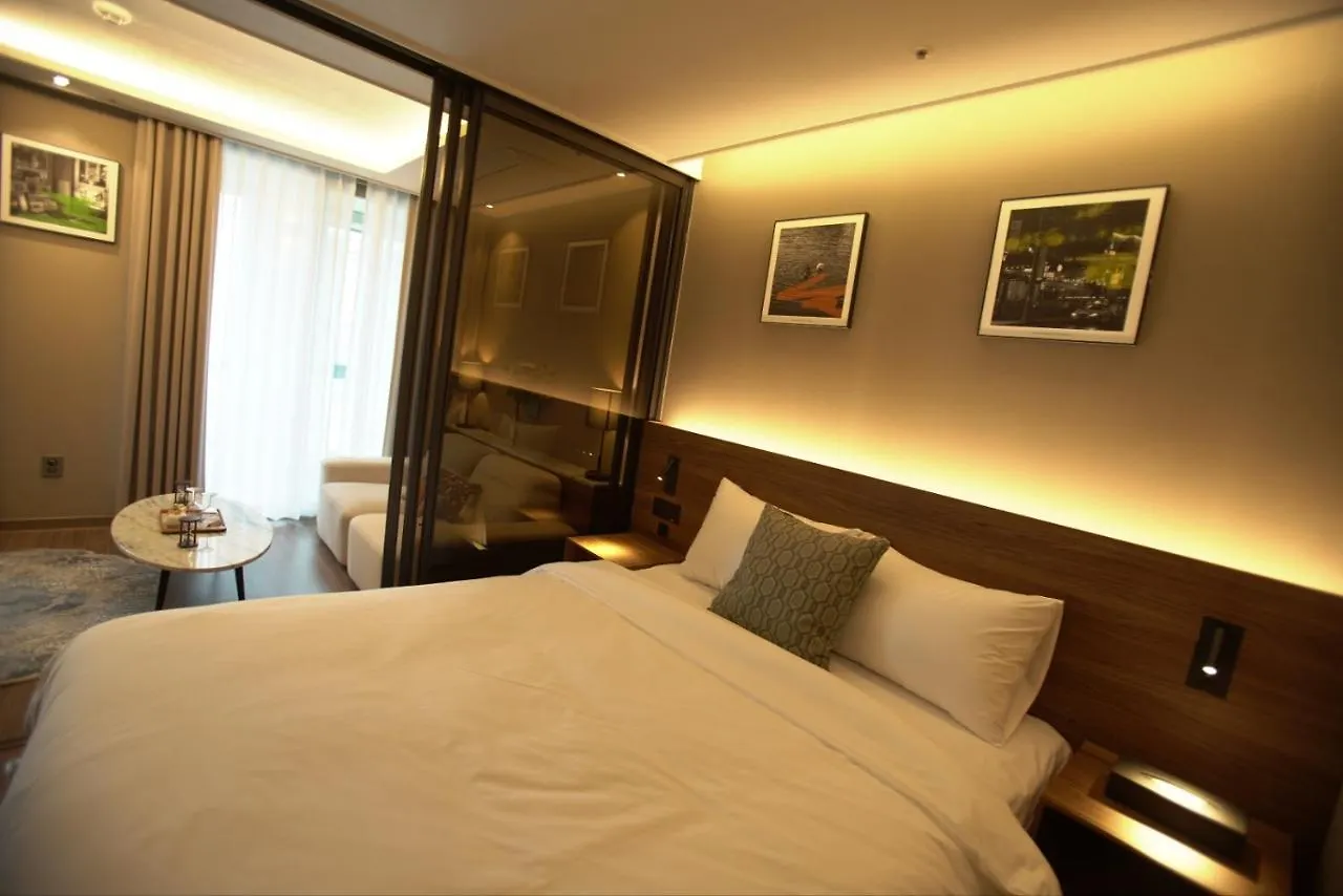 Sienna Ambassador Residence Busan Aparthotel