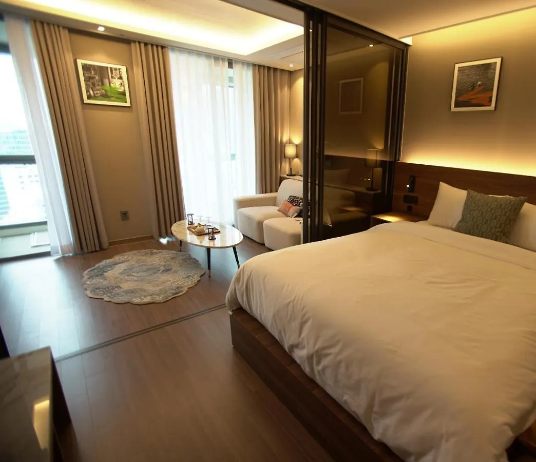 Sienna Ambassador Residence Busan Aparthotel